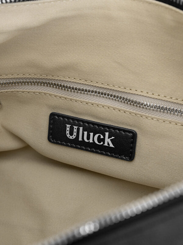 17 Hoop rivet bag