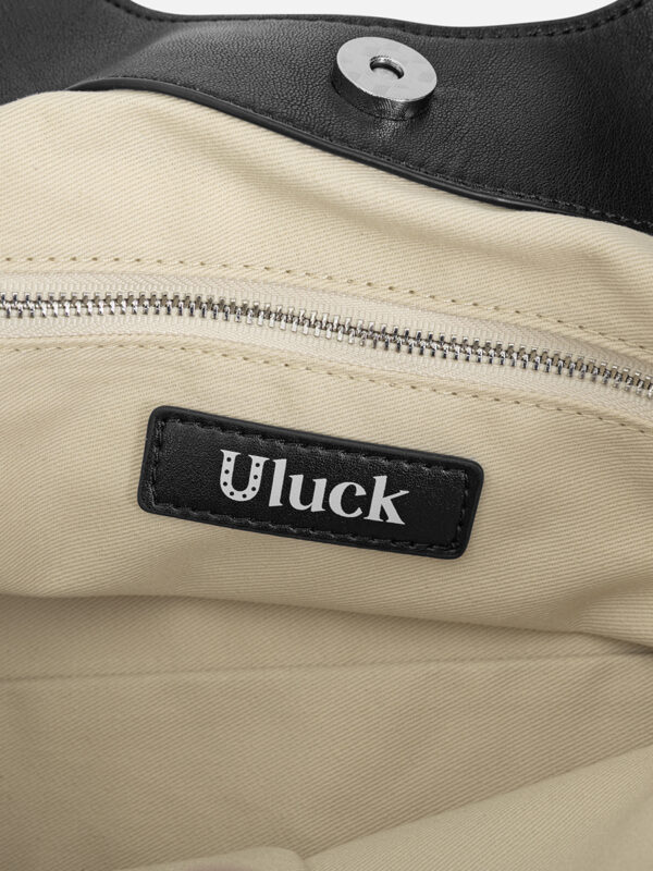11 Rivet buckle tote