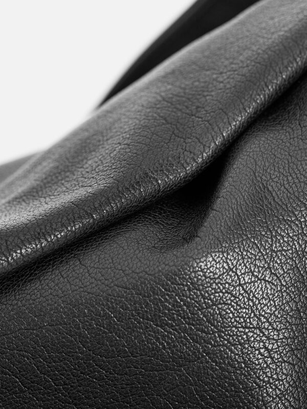 Soft rivet bag
