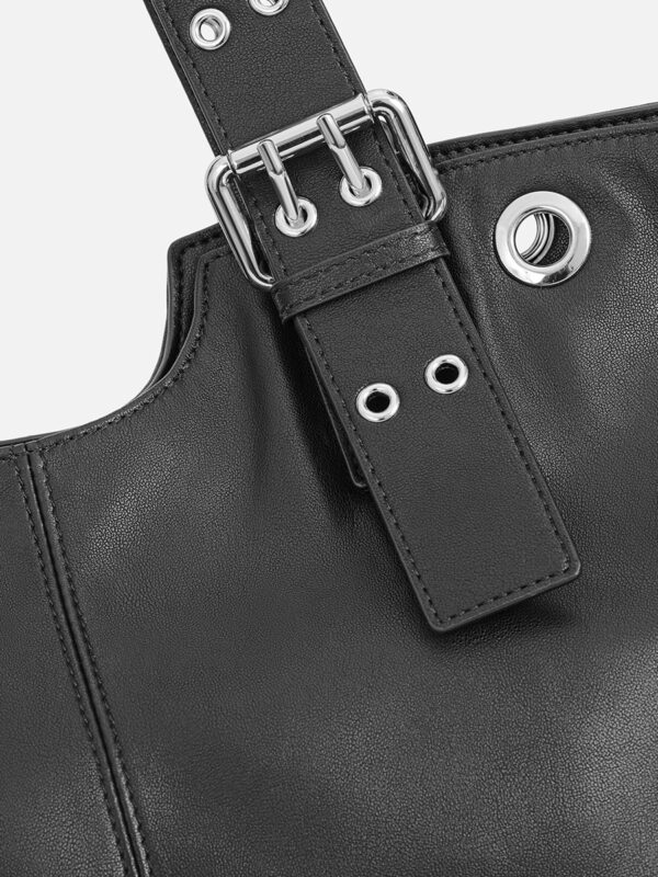 2 Rivet buckle tote